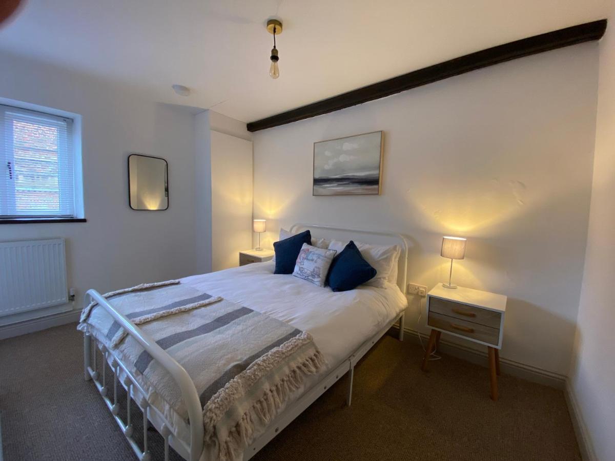 Grade Ii Listed 2 Bed With Free Parking